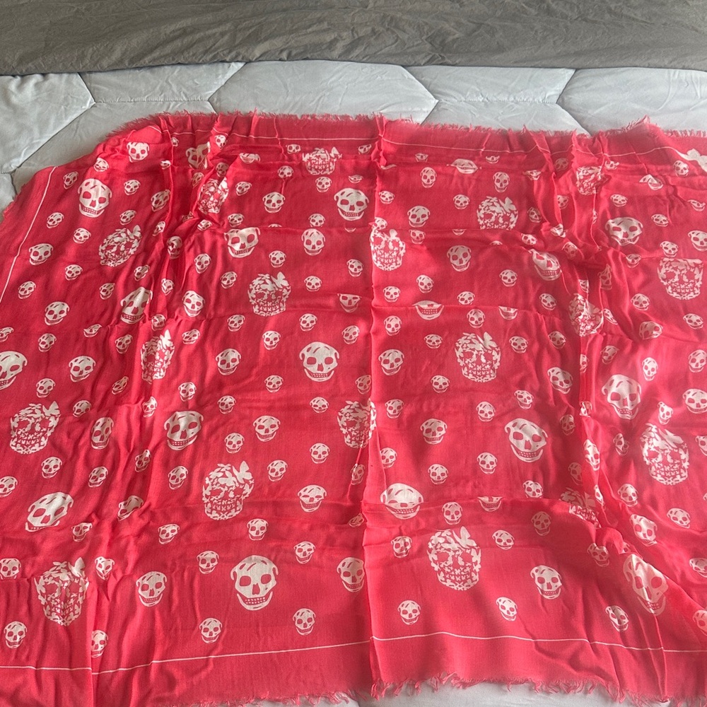Alexander McQueen Red and White Scarf